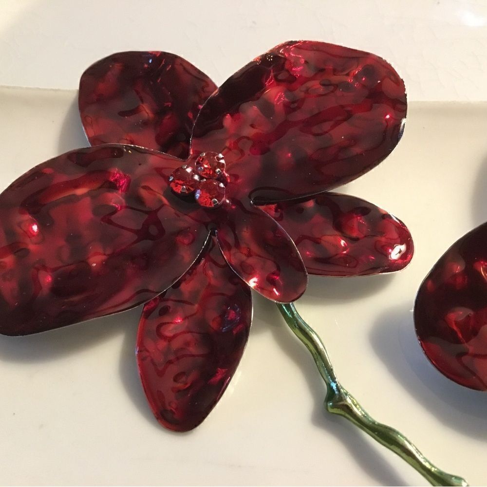 Zara Enameled Flower Earrings - Picture 6 of 7